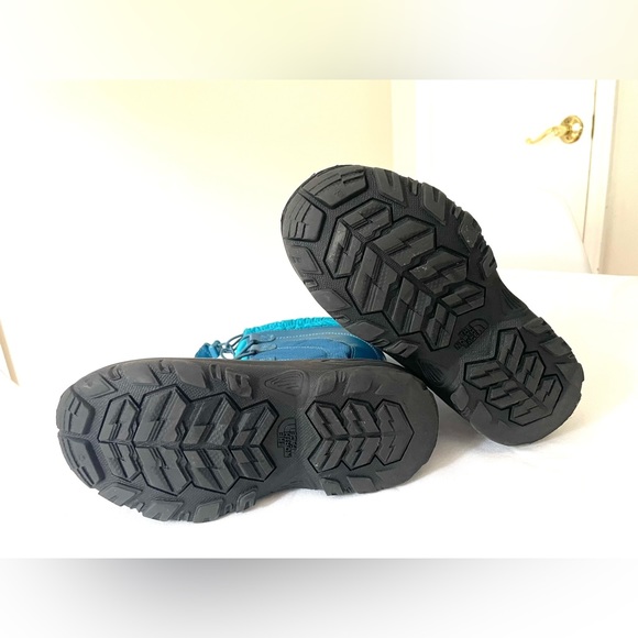 The North Face black and blue winter boots - Picture 3 of 6